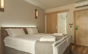 Hugo Hotel