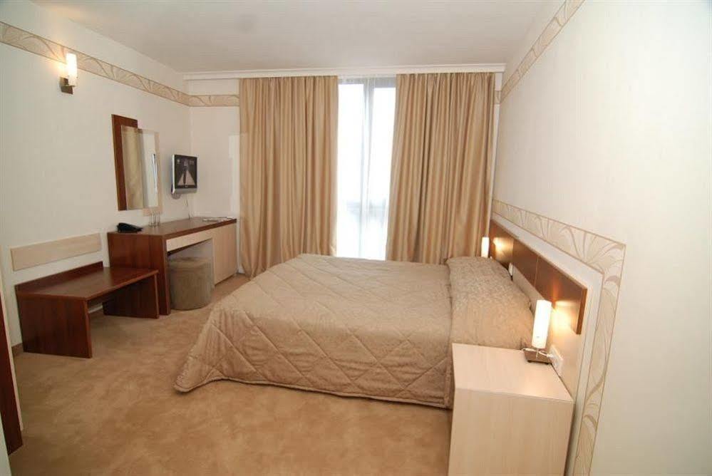 Hugo Hotel Varna Extérieur photo