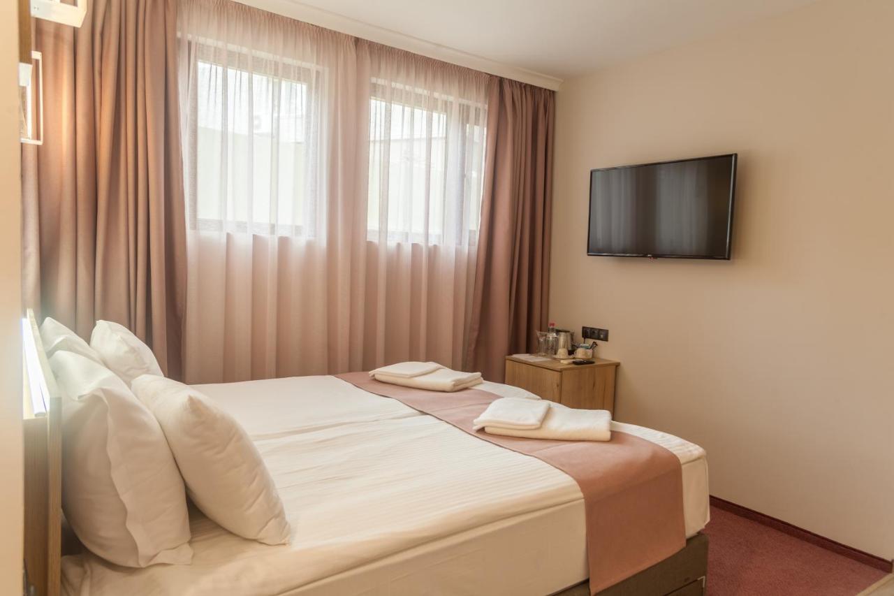 Hugo Hotel Varna Extérieur photo