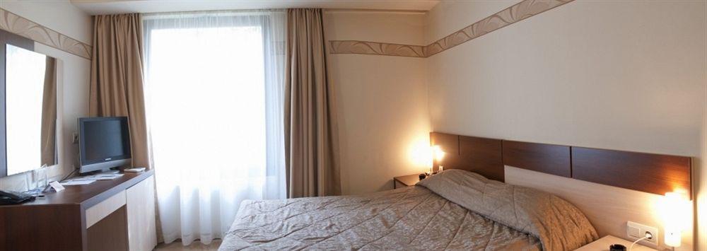 Hugo Hotel Varna Extérieur photo